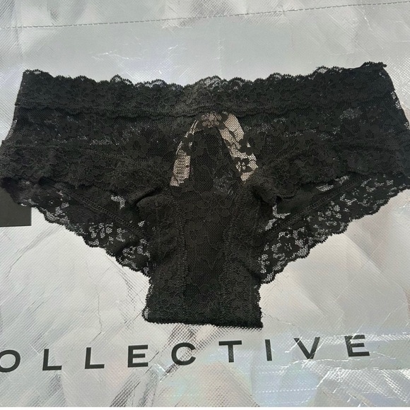 COPY - Victoria’s Secret Fashion Show Thong Panty Lace Cheeky - Picture 2 of 15